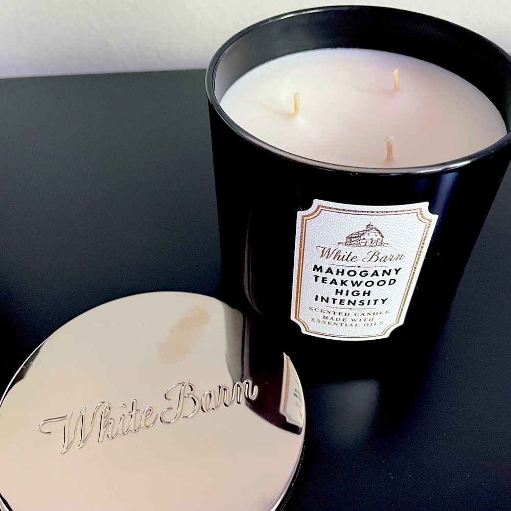 Mahogany Teakwood High Intensity 3-Wick Candle